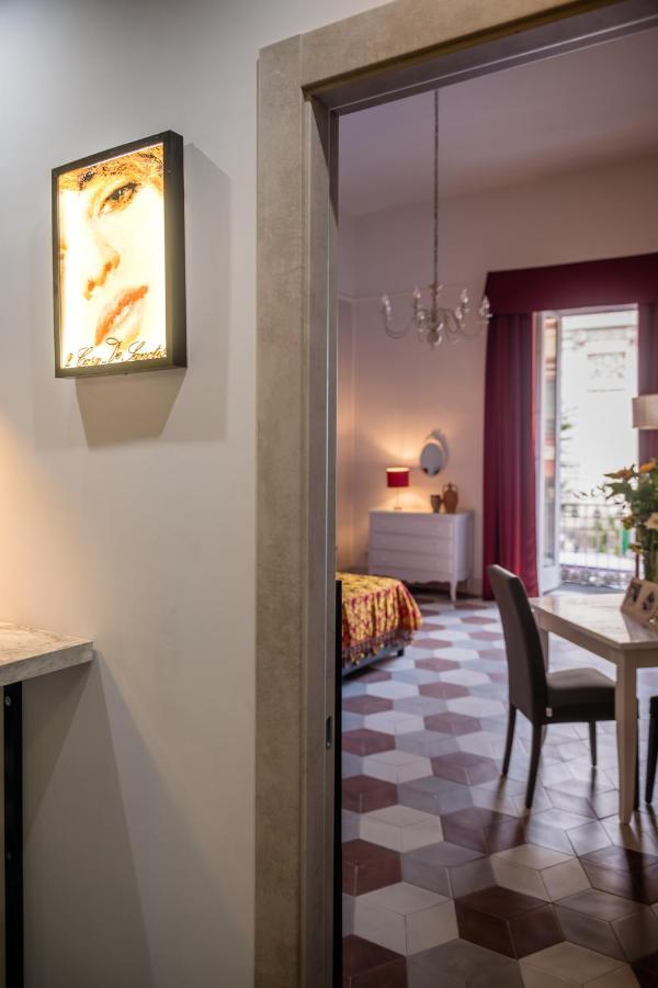 Hotel Foriart Relais Napoli Esterno foto